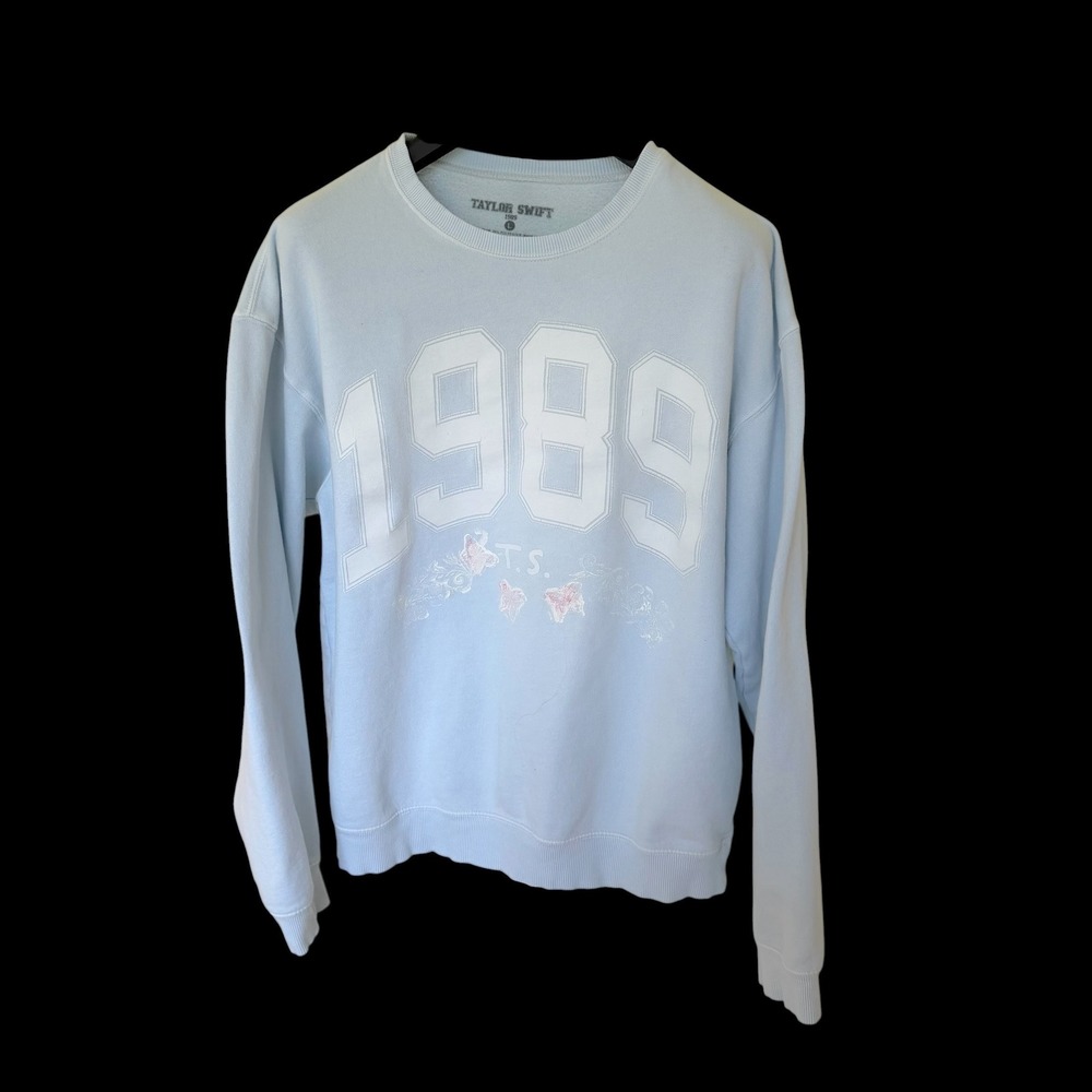 Taylor Swift 1989 TV Light Blue Butterfly Crewneck Sweatshirt Large Eras Tour
